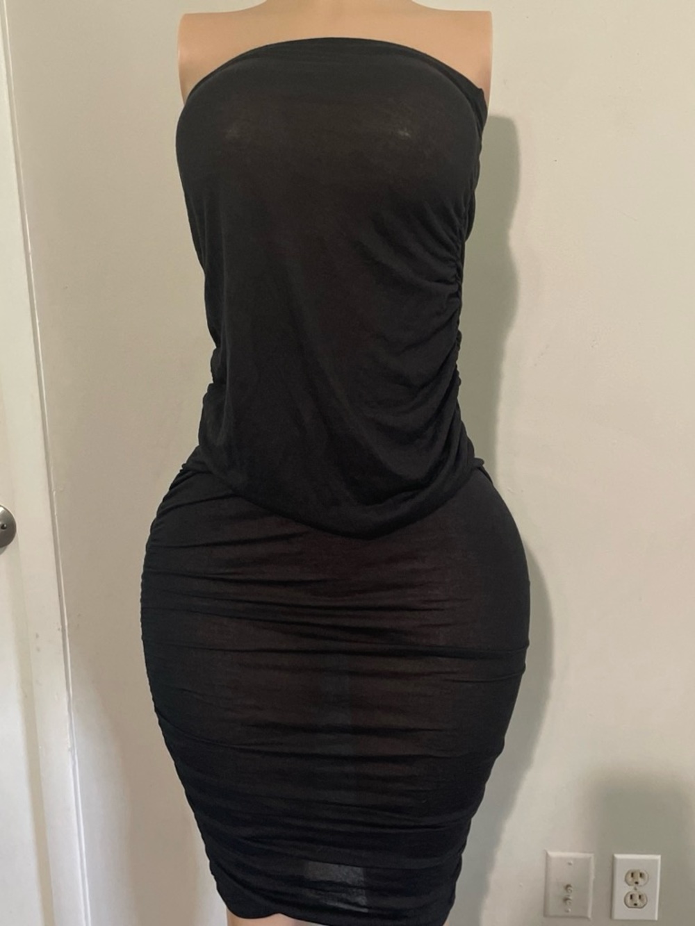 Black Strapless Bodycon Dress - Unbranded